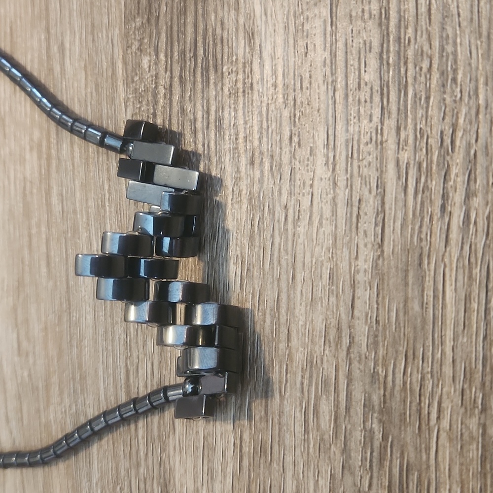 Metallic Hematite Necklace and Earrings - Picture 3 of 10